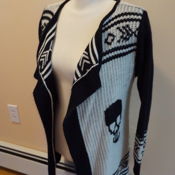 Skull cardigan - Picture 2 of 3